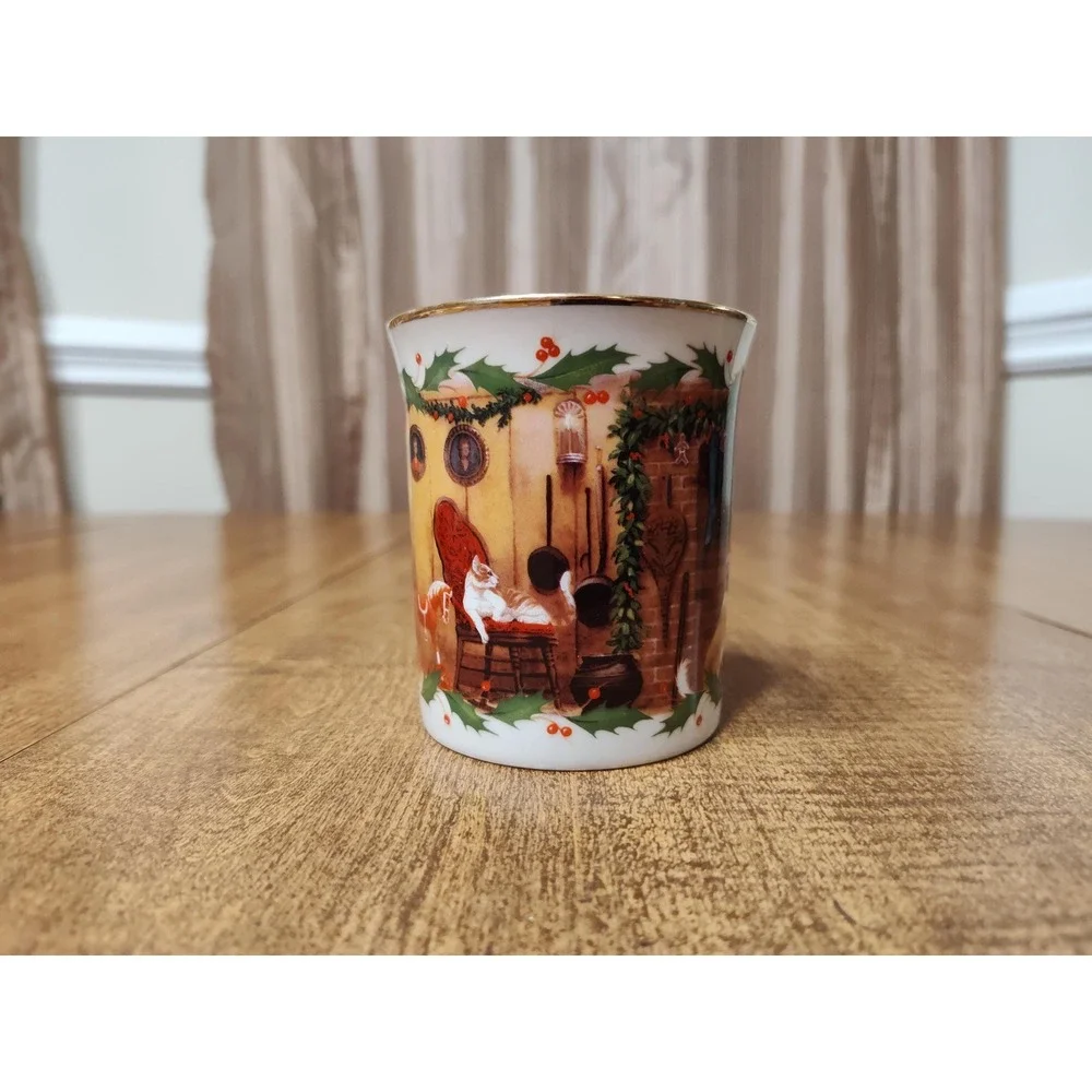 Handmade Sugar Cookie Soy Wax Scented‎ Candle in Vintage Santa Christmas Mug A66